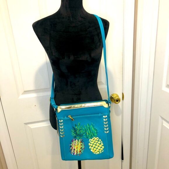 NWTCowgirl Trendy teal pineapple crossbody bag with adjustable strap - Picture 1 of 16
